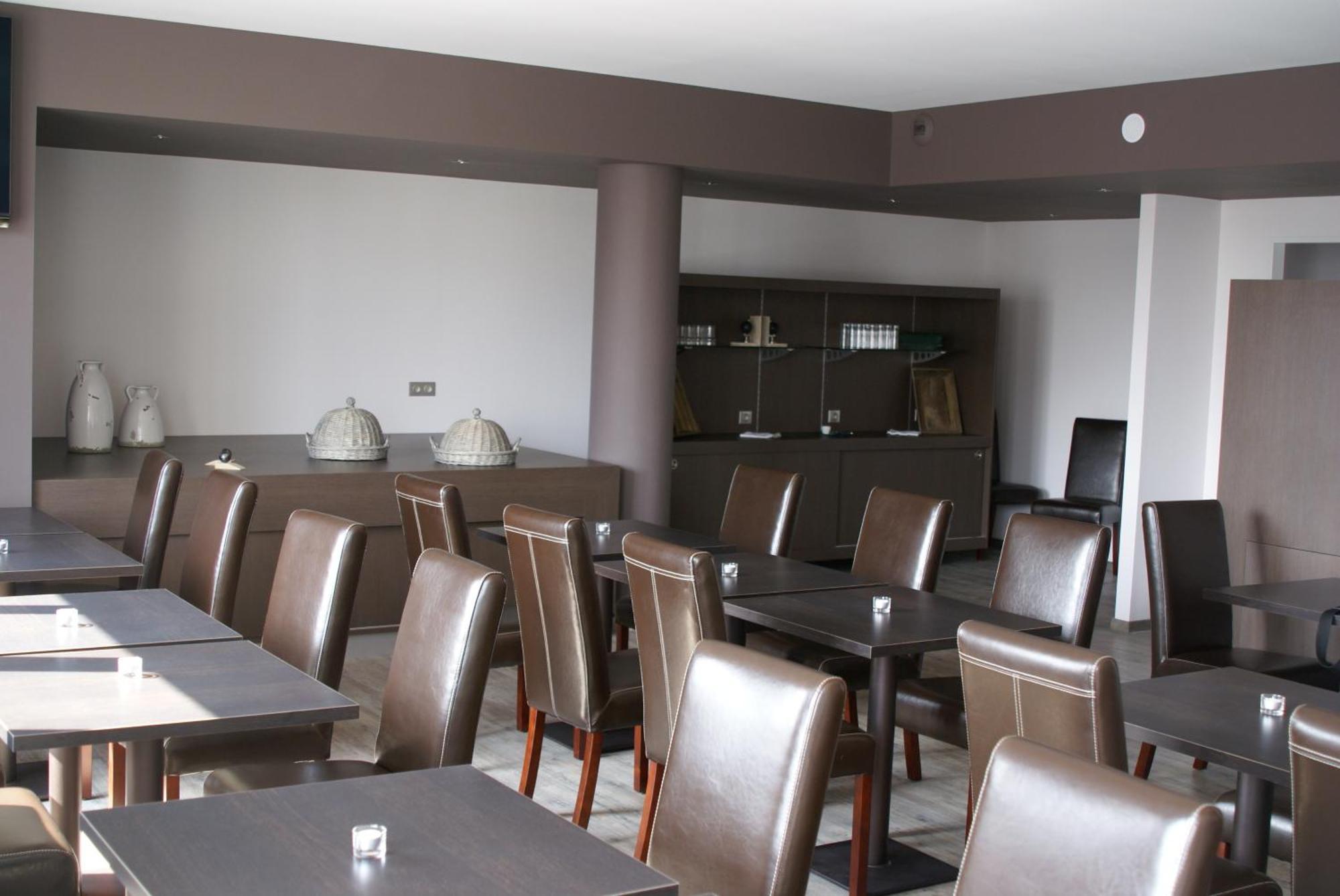 Hotel Bar Le Globe Saint-Die-des-Vosges Экстерьер фото