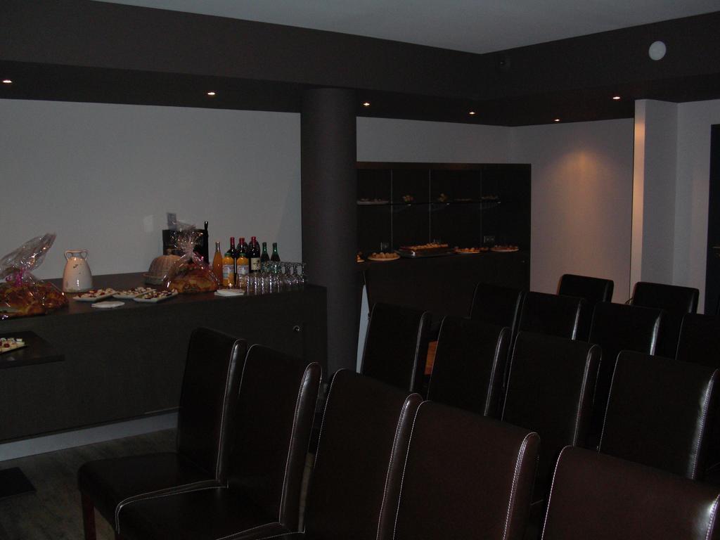 Hotel Bar Le Globe Saint-Die-des-Vosges Экстерьер фото